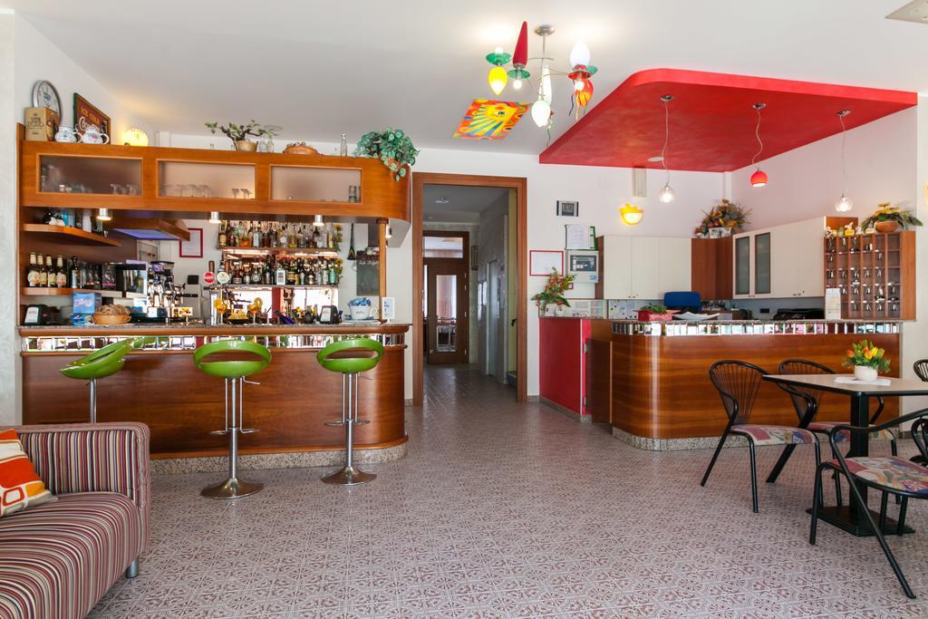 Hotel Sandra Gatteo a Mare Exterior photo