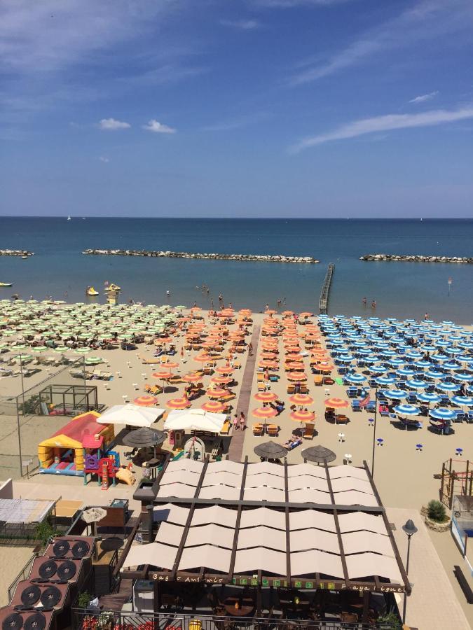 Hotel Sandra Gatteo a Mare Exterior photo